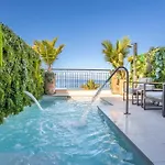 Sunset - Private Pool Appartement