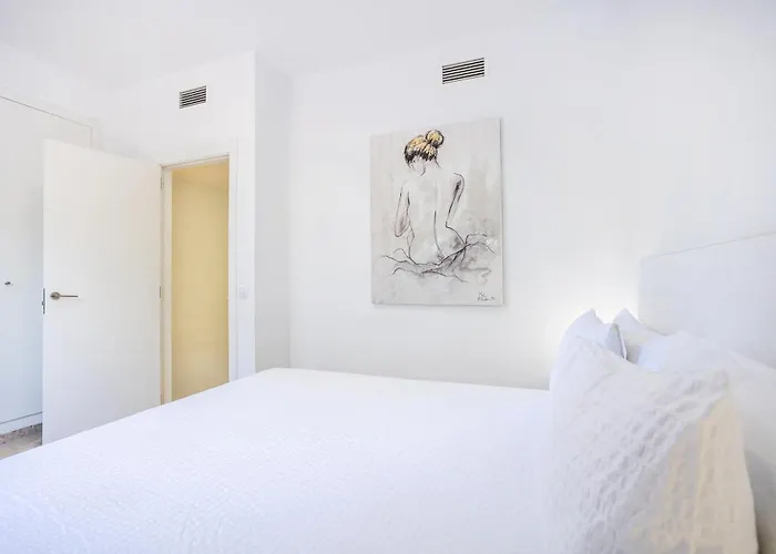 Sunset - Private Pool Apartment