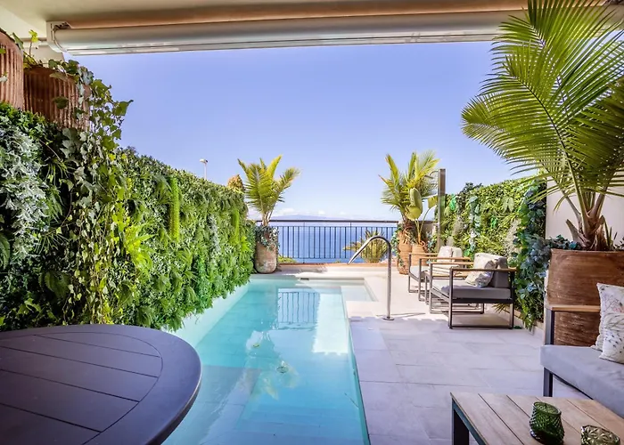 Sunset - Private Pool Apartment